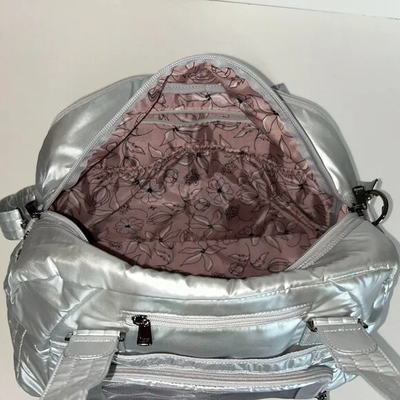 Lug Propeller 2 Overnight Travel Bag Metallic Silver Overnight/Weekender Bag - Picture 12 of 16